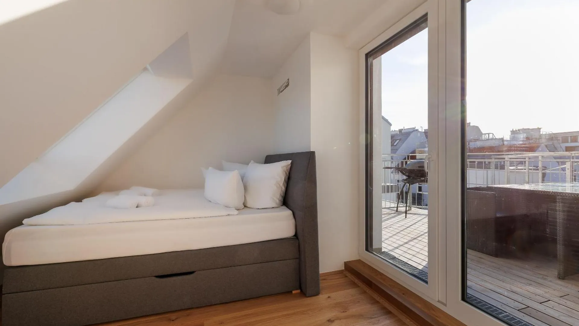 Symphony Apartments 40 - Modern Loft With Terrace And Grill In Central Location 비엔나